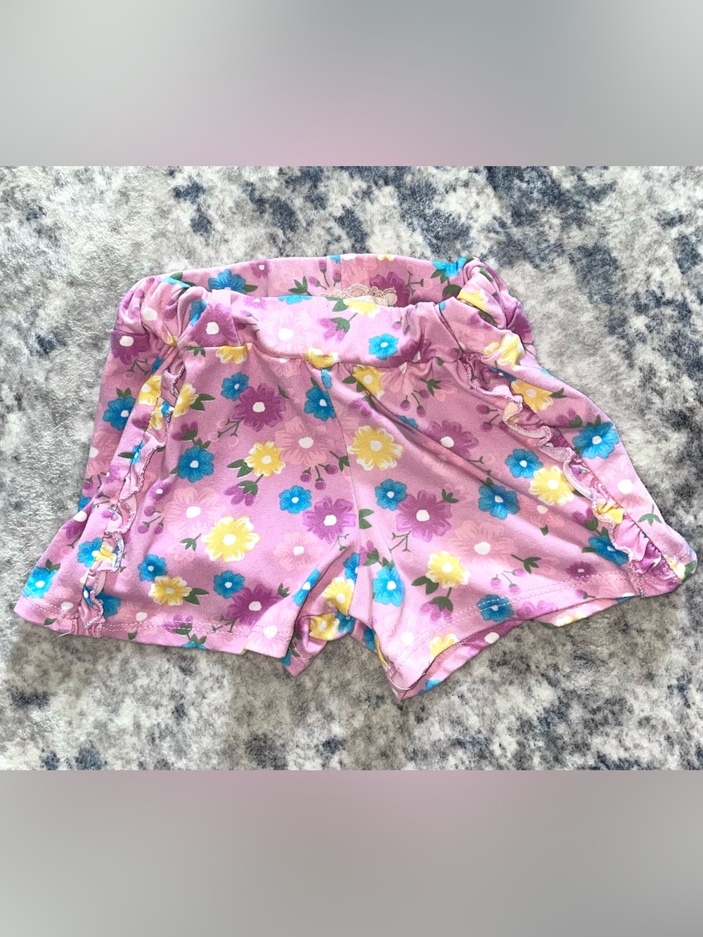 Between floral shorts size 3T